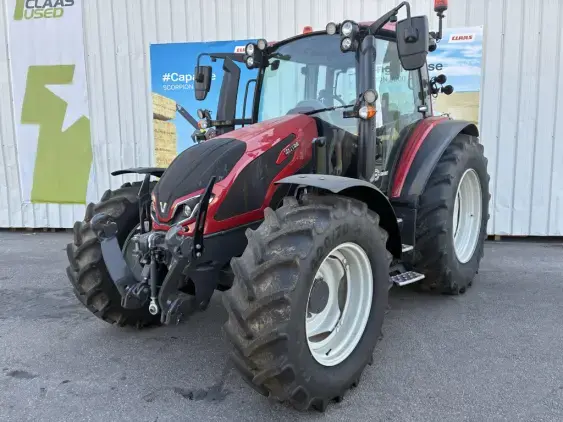 VALTRA G135  active - Photo 3