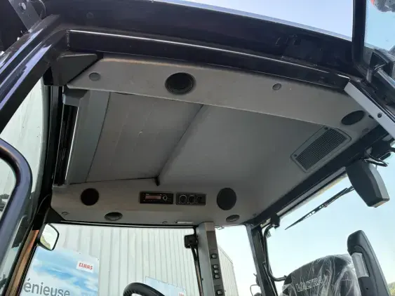 VALTRA G135  active - Photo 18