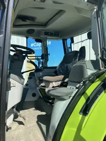 CLAAS ARION 420 - Photo 10