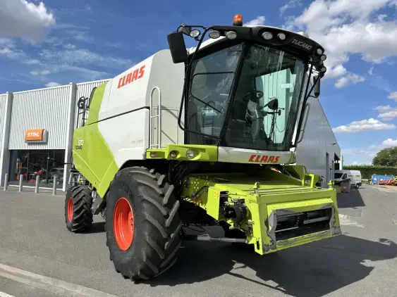 CLAAS TUCANO 570 - Photo 1