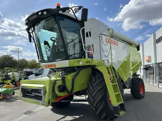 CLAAS TUCANO 570 - Photo 3