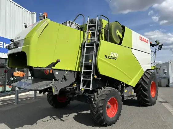 CLAAS TUCANO 570 - Photo 7