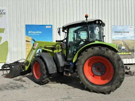 CLAAS ARION 440 - Photo 5