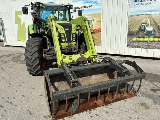 CLAAS ARION 440 - Photo 9