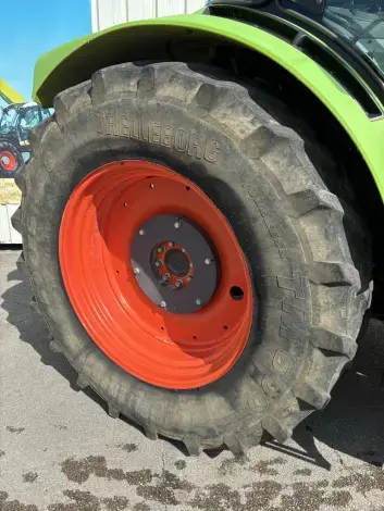 CLAAS ARION 440 - Photo 12