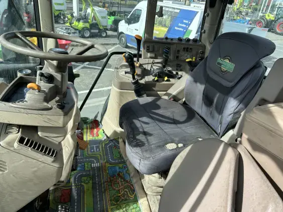 JOHN DEERE 6195M - Photo 9