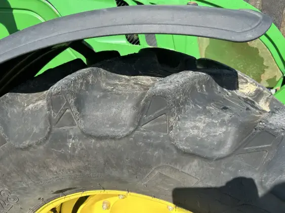 JOHN DEERE 6150M - Photo 11