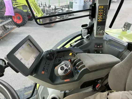 CLAAS ARION 650 CEBIS  - Photo 10
