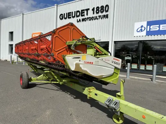 CLAAS 660 - Photo 1