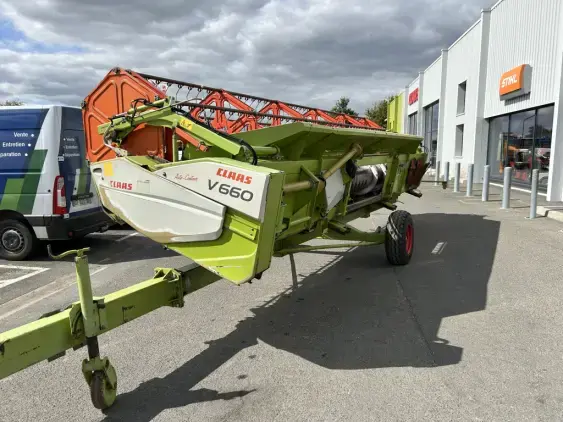 CLAAS 660 - Photo 3