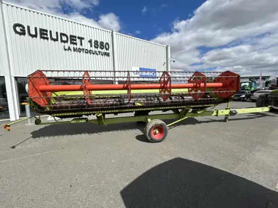 CLAAS 660 - Photo 7