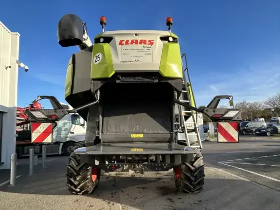 CLAAS Trion 750 - Photo 7