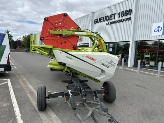 CLAAS Trion 750 - Photo 12