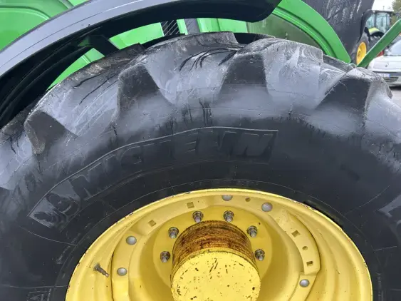 JOHN DEERE 6170R - Photo 9