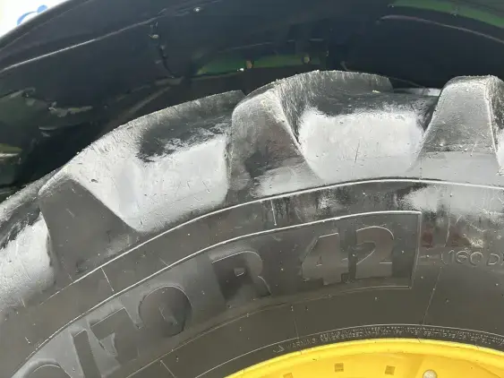 JOHN DEERE 6170R - Photo 10