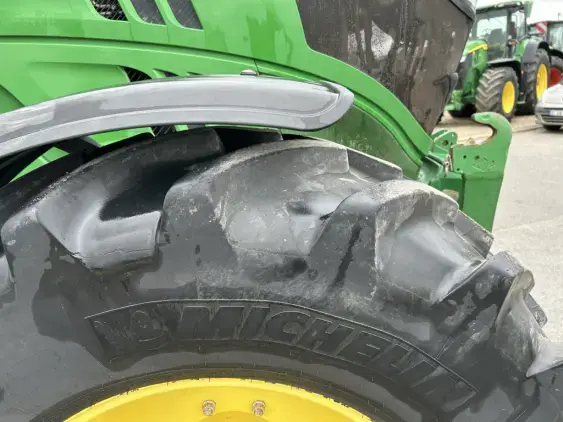 JOHN DEERE 6140M - Photo 12