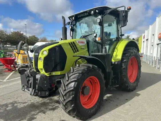 CLAAS ARION 530 - Photo 3