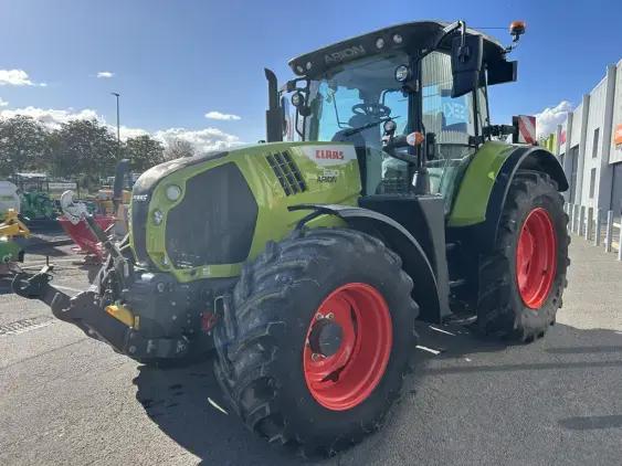 CLAAS ARION 630 - Photo 4