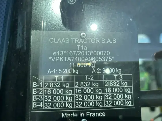 CLAAS ARION 630 - Photo 14