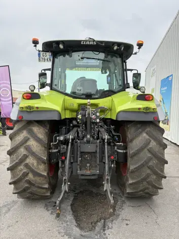 CLAAS ARION 630 HEXA - Photo 12