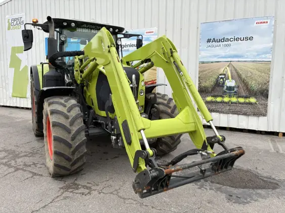 CLAAS ARION 630 HEXA - Photo 14