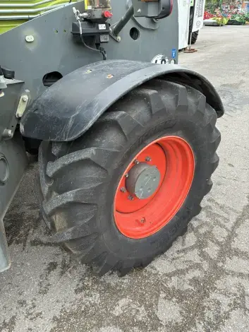 CLAAS SCORPION 741 VARIPOWER - Photo 15