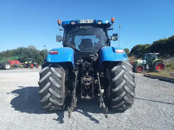 NEW HOLLAND T7.220 - Photo 6