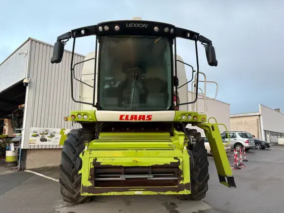 CLAAS LEXION 650 - Photo 2