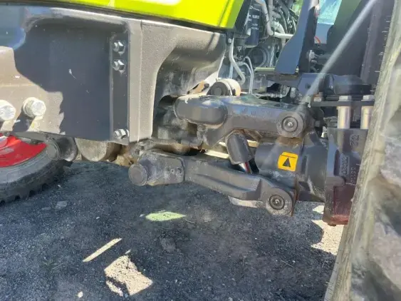 CLAAS Arion 420 - Photo 8