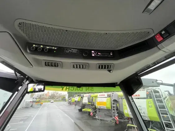 CLAAS Trion 520 - Photo 10