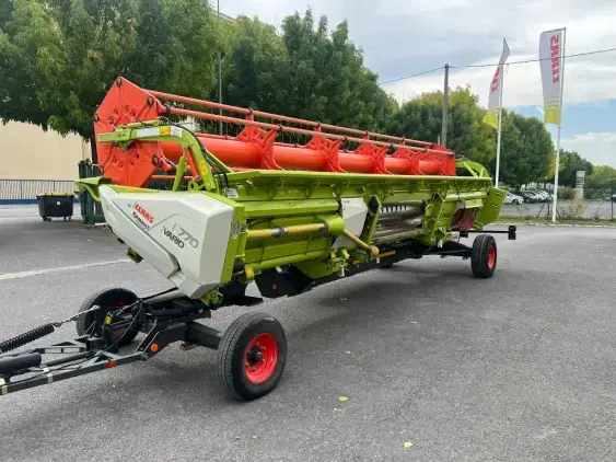 CLAAS LEXION 7400 - Photo 18