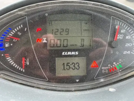 CLAAS ARION 650 CIS+ - Photo 6