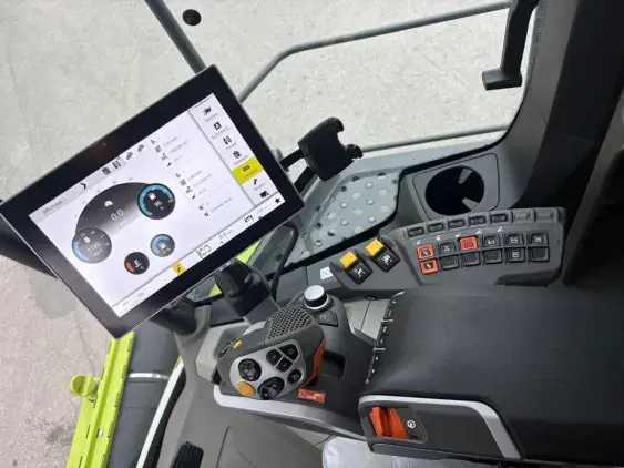 CLAAS Trion 660  - Photo 16