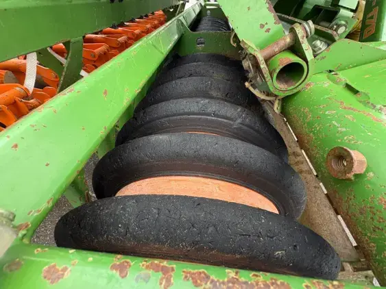 AMAZONE KE 303 - Photo 15