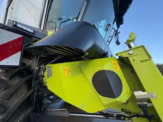 CLAAS Trion 530 - Photo 16