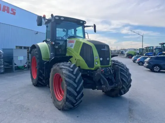 CLAAS Axion 820 CMatic - Photo 1