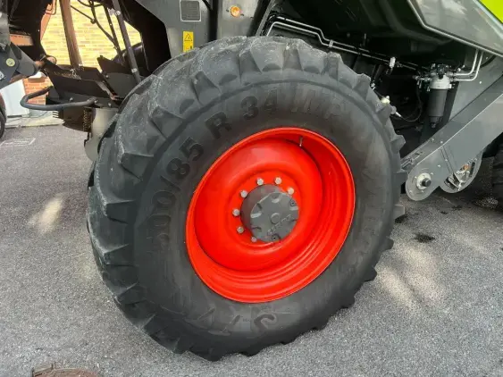 CLAAS Lexion 7500 TT  - Photo 13