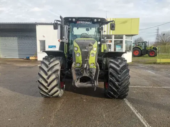 CLAAS ARION 650 - Photo 2