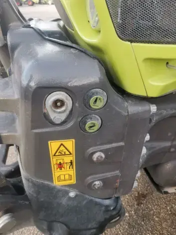 CLAAS ARION 650 - Photo 15