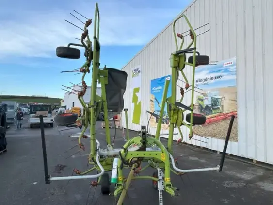 CLAAS VOLTO 700 - Photo 2