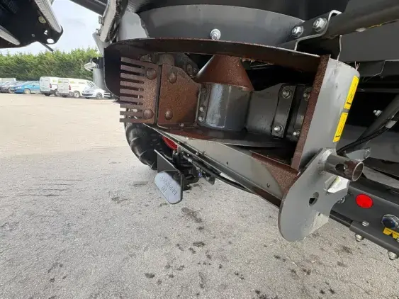 CLAAS 6700 - Photo 12