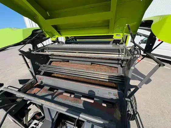 CLAAS Rollant 520 roto cut - Photo 11