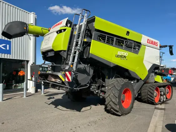 CLAAS 8700TT  - Photo 7