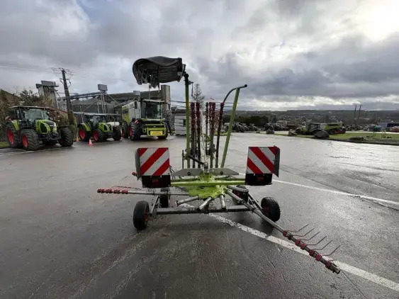CLAAS Liner 450 - Photo 6