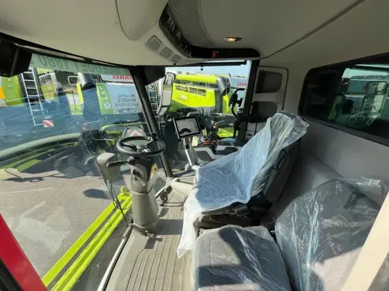 CLAAS LEXION 6700 - Photo 14