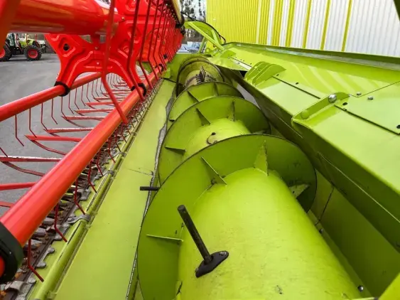 CLAAS Trion 520 - Photo 22
