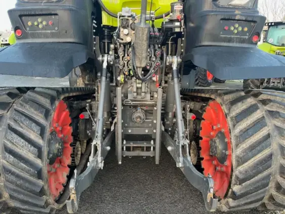CLAAS AXION TERRA TRAC - Photo 13