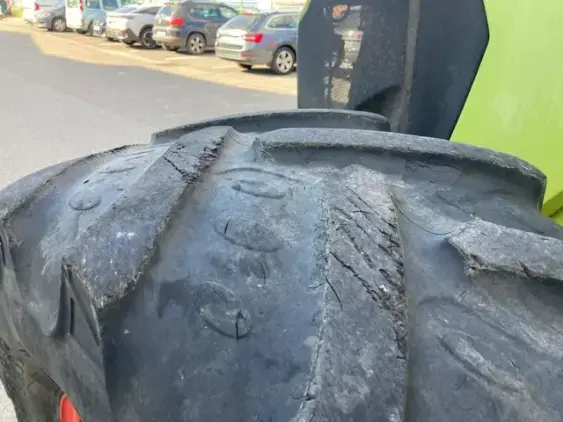 CLAAS Arion 640 CiS - Photo 9