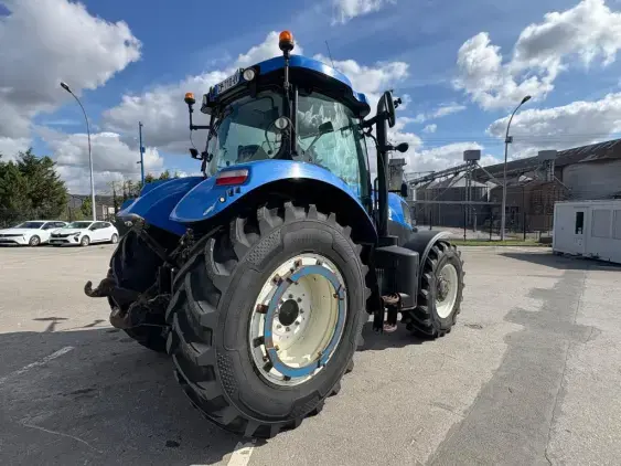 NEW HOLLAND T7 185 - Photo 7