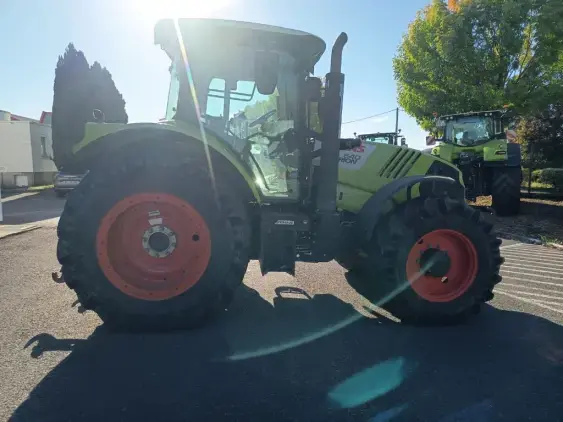 CLAAS Arion 640 t4i - Photo 8